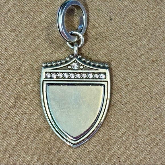 🆕 Brighton Love Medaille Shield Amulet charm engraved with flower border NWOT - Picture 2 of 7